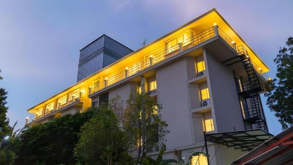 B2 Phitsanulok Boutique & Budget Hotel Exterior foto